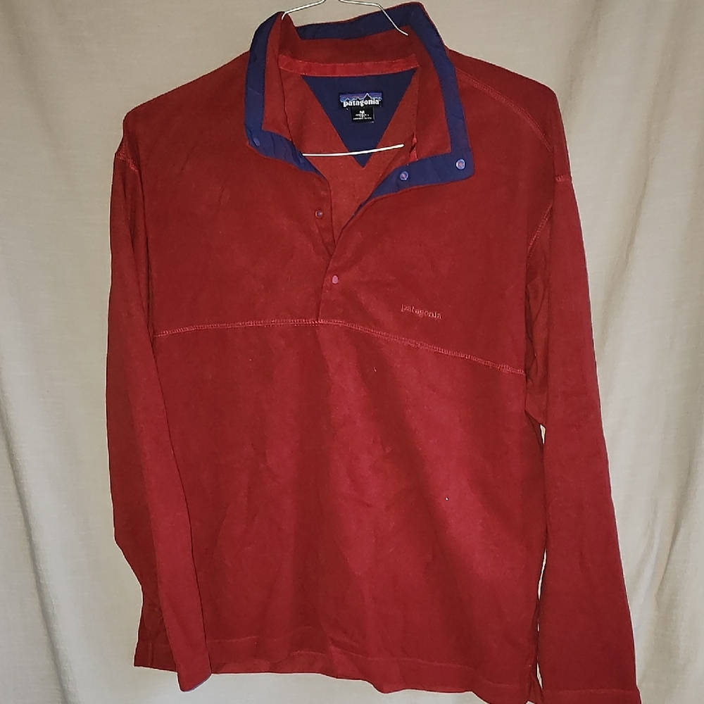 Patagonia Men's Red and Blue Long Sleeve Shirt